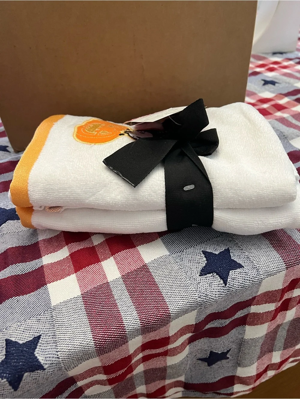 Hello Kitty White & Orange Pumpkin Embroidered Towel 2-Pack